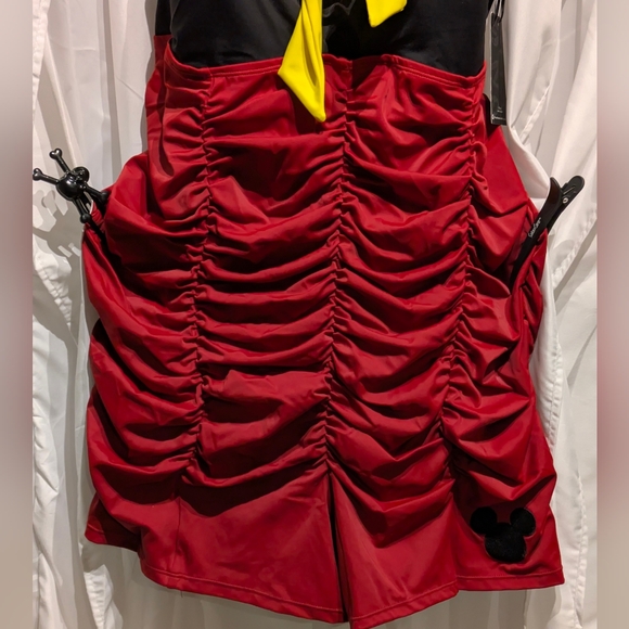 C5 NWT Torrid X Disney Mickey Mouse Bathing Suit Sz 4 D/DD - Picture 2 of 14